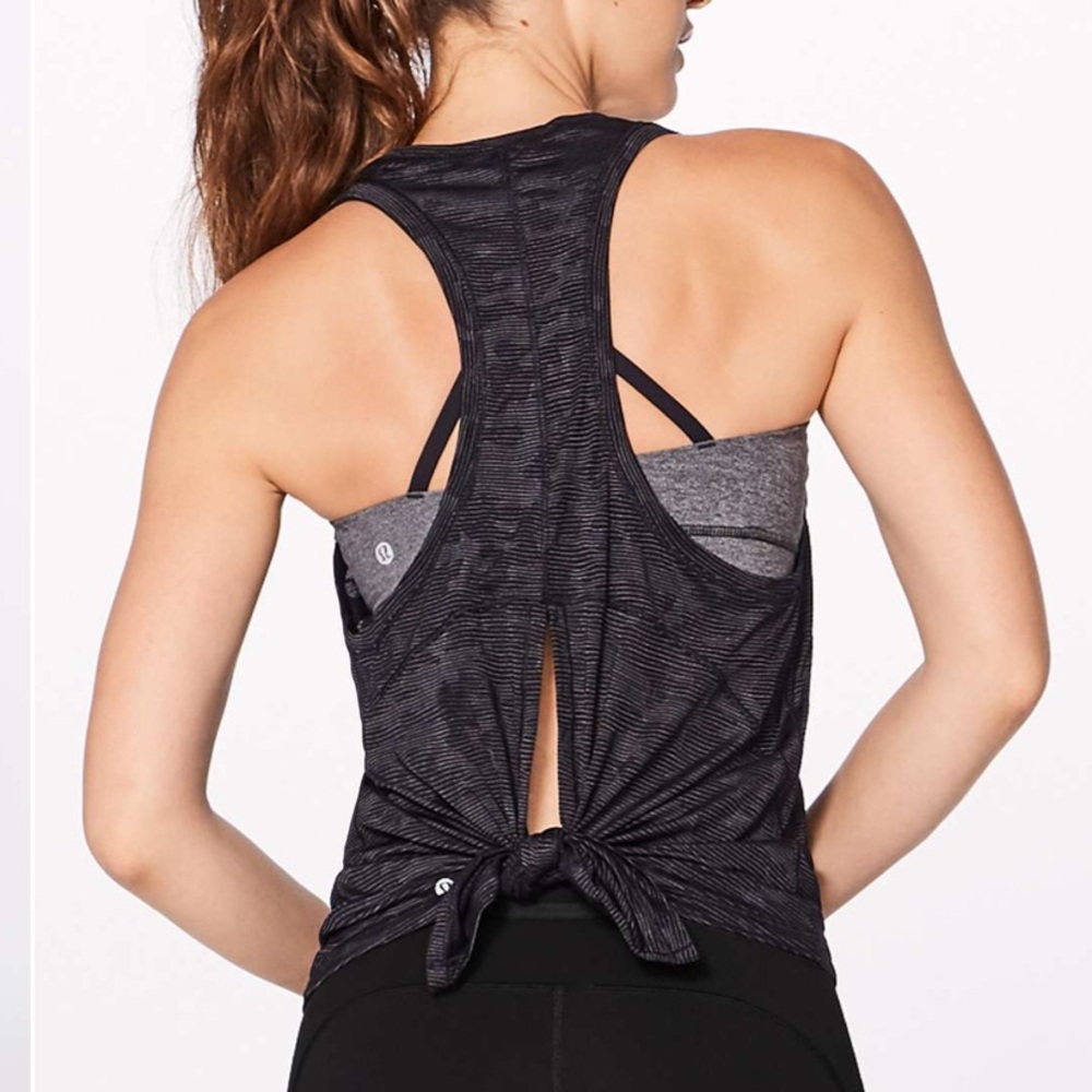 Lululemon Miles Ahead Tank (Camo) Black - Picture 4 of 9